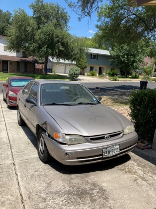 2000 Toyota Corolla