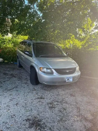 2004 Chrysler Town & Country