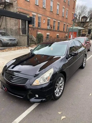 2013 INFINITI G37
