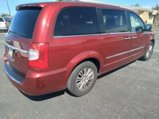 2016 Chrysler Town & Country