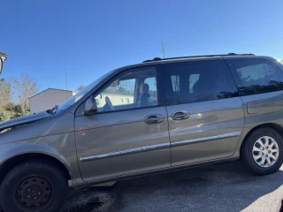 2005 Kia Sedona
