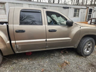 2006 Mitsubishi Raider