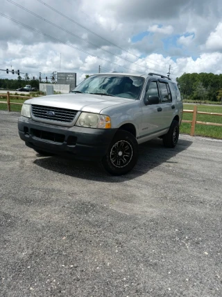 2004 Ford Explorer