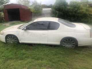 2011 Chevrolet Monte Carlo